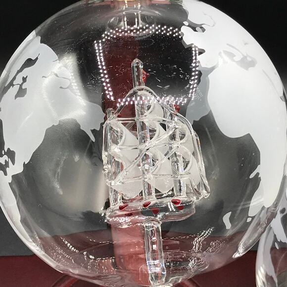 World Globe Liquor Decanter Set with Handmade Ship and 2 Barware Glasses 850 ML - Picture 3 of 14